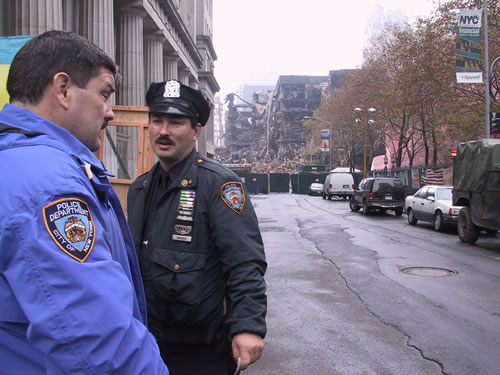 nyc_cops_at_ground_zero.jpg